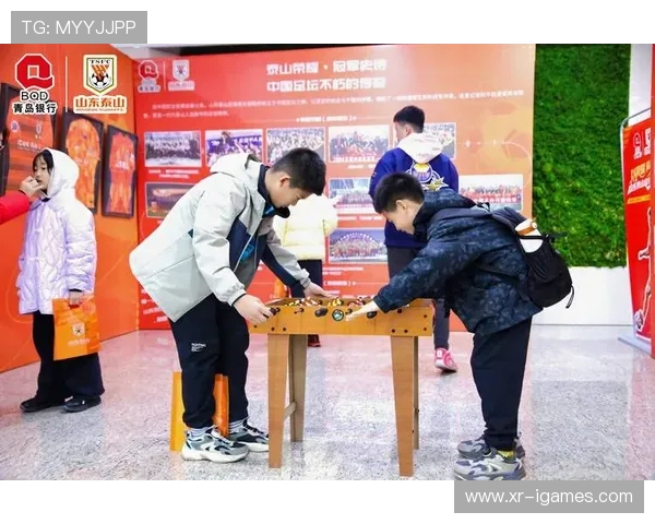 足球与艺术跨界合作，展览赛事联动